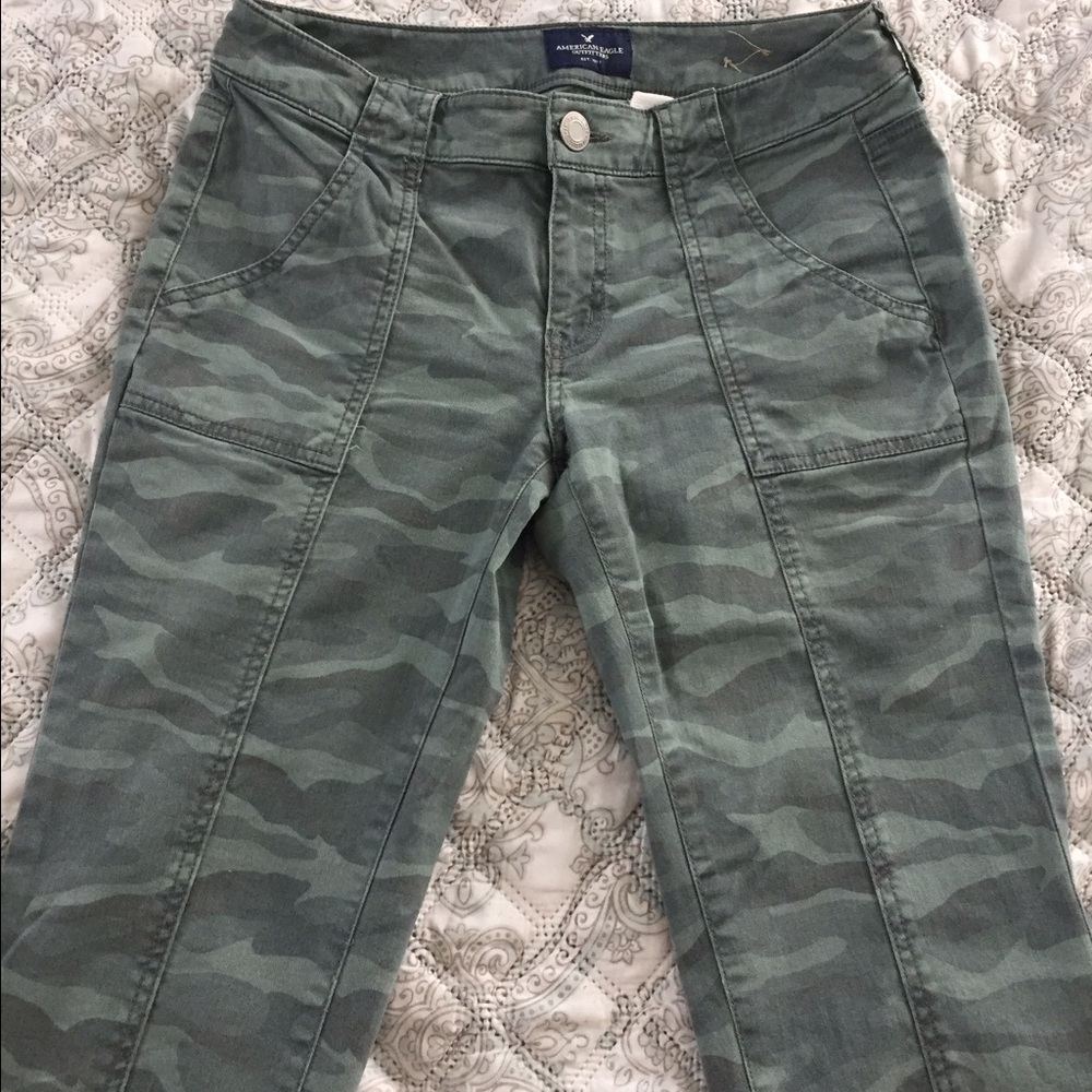 AE camouflage jeans
