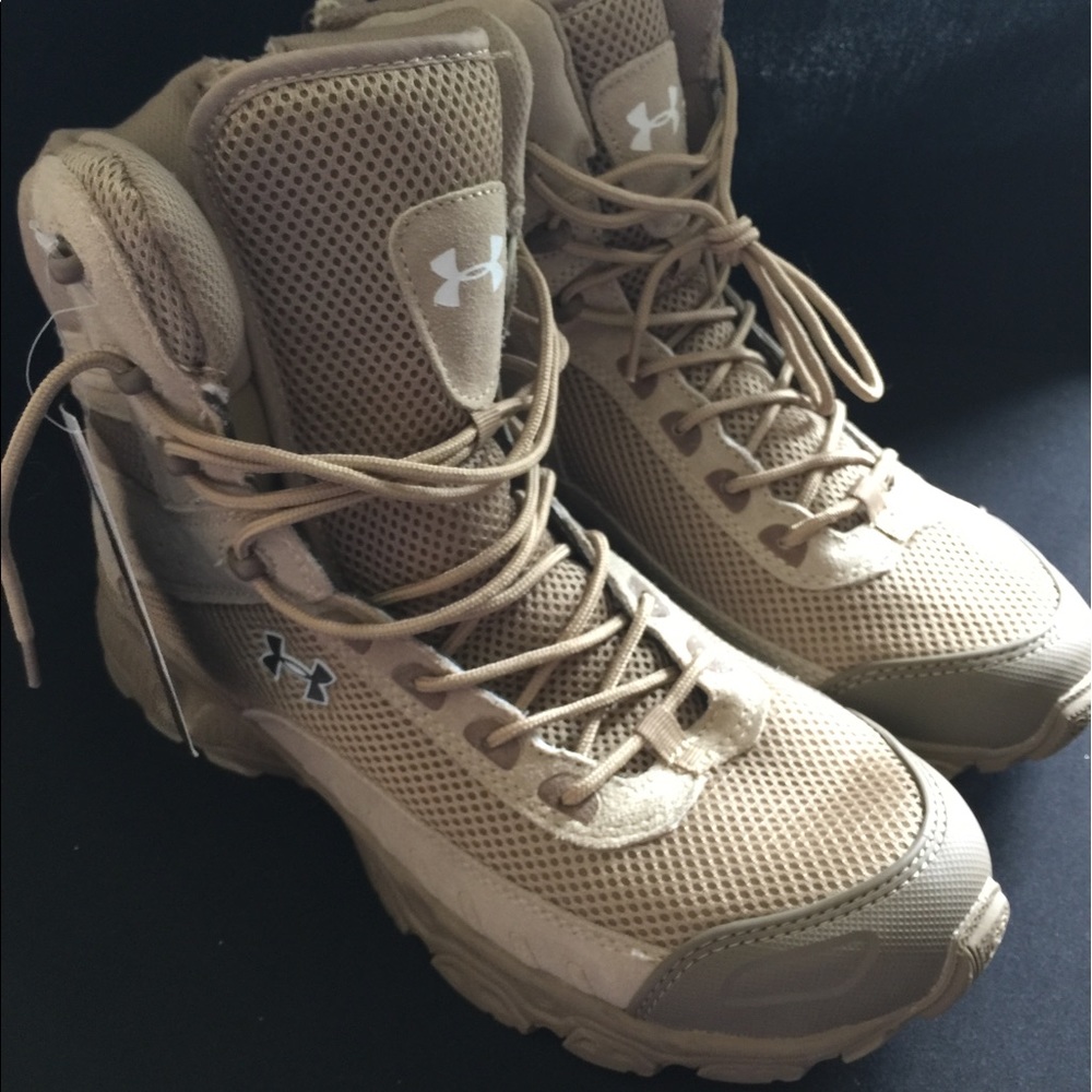 NWT Under Armour boots! - Picture 4 of 4