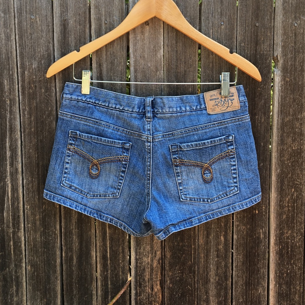 🌊Vintage Roxy Jean shorts🌊 - Picture 5 of 7