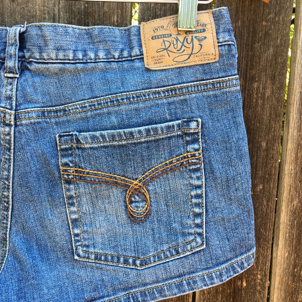 🌊Vintage Roxy Jean shorts🌊 - Picture 6 of 7