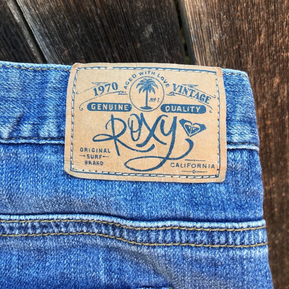🌊Vintage Roxy Jean shorts🌊 - Picture 7 of 7