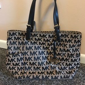 Michale Kors handbag