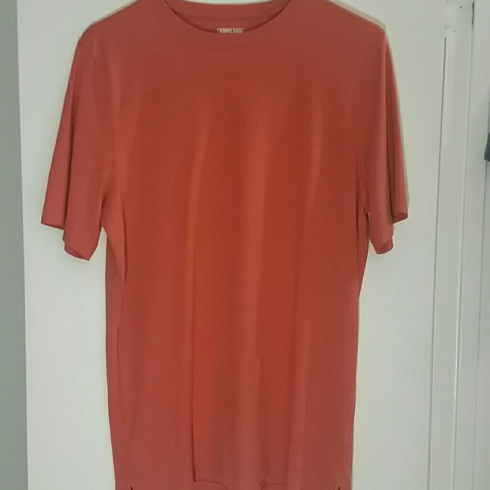Kirkland salmon colored t-shirt