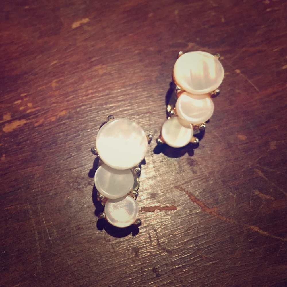 Vintage costume clip ons pearl/shell like stone