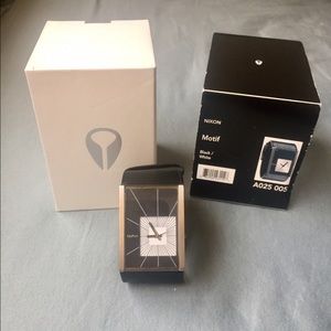 Nixon Motif black leather watch