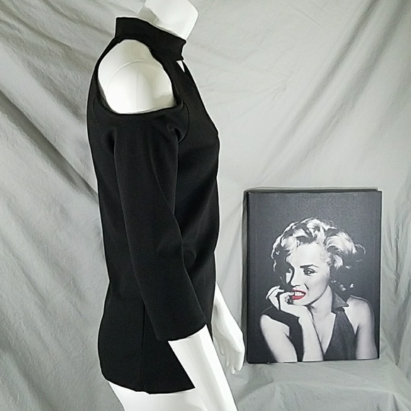 🎉1 left 🙋HOST PICK Cold shoulder - Picture 3 of 7