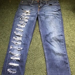 Destroyed jeans