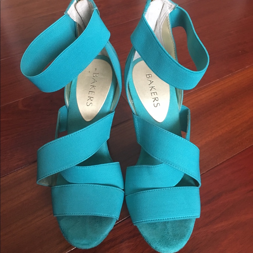 Cute Turquoise High Heels