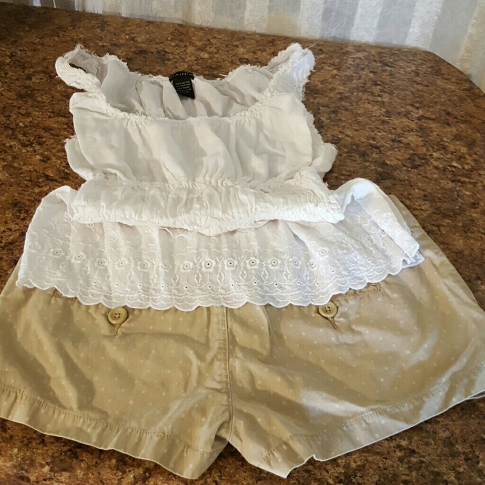 2 Piece Bundle Shorts 5/6 & Tank  (read all