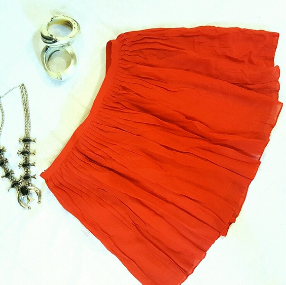 Sold!!! 💎HOST PICK🌺 Silk J Crew Pleated Skirt - Picture 2 of 4