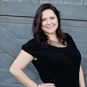 Meet your Posher, Suzanne