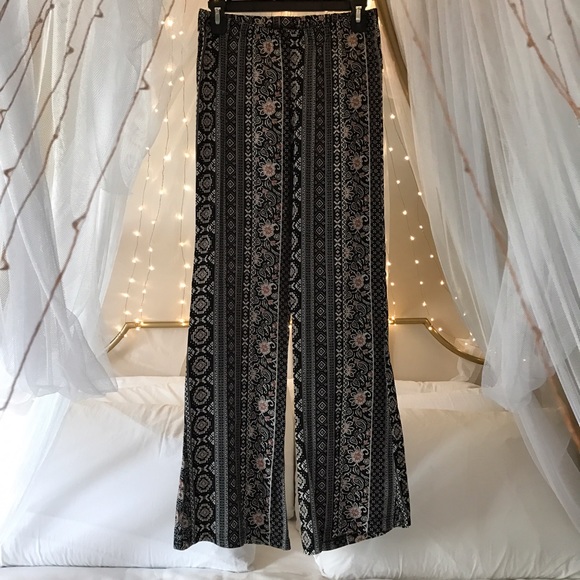 Forever 21 Mixed Print Flare Pants - Picture 4 of 6