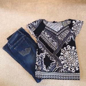 WHBM white black & blue top