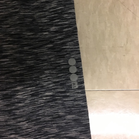 New Buckle leggings - Picture 3 of 3