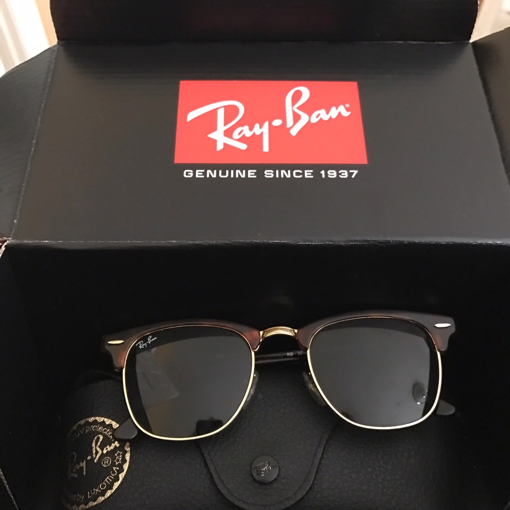 Ray-Ban Clubmaster Sunglasses - tortoise shell