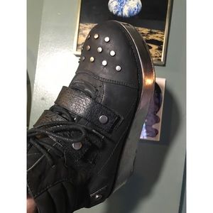 YRU platform sneakers