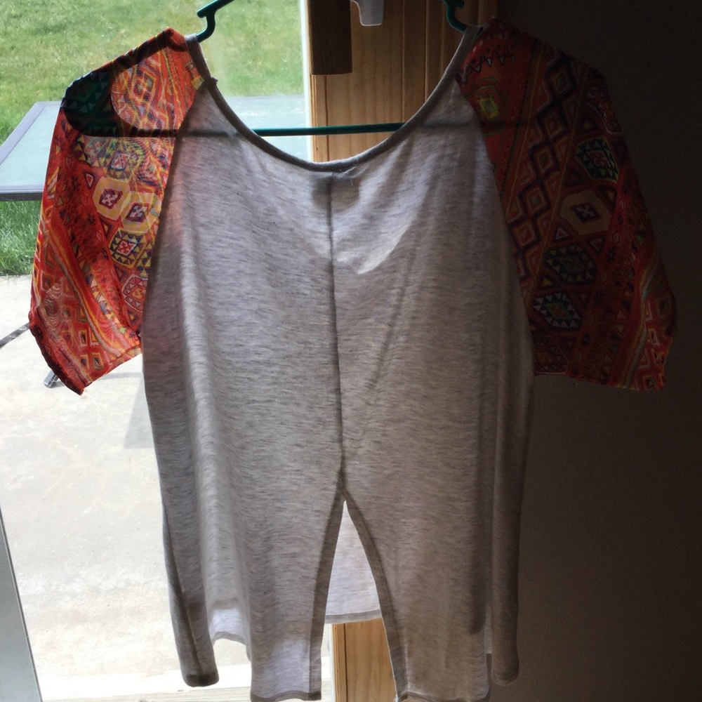 Shirt - Picture 3 of 4
