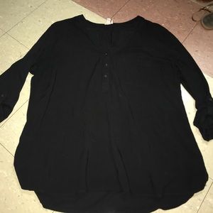 Cute black top!!! Fits small