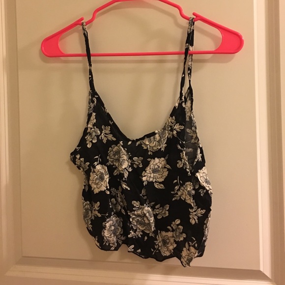 Brandy Melville Tops - Brandy Melville crop top