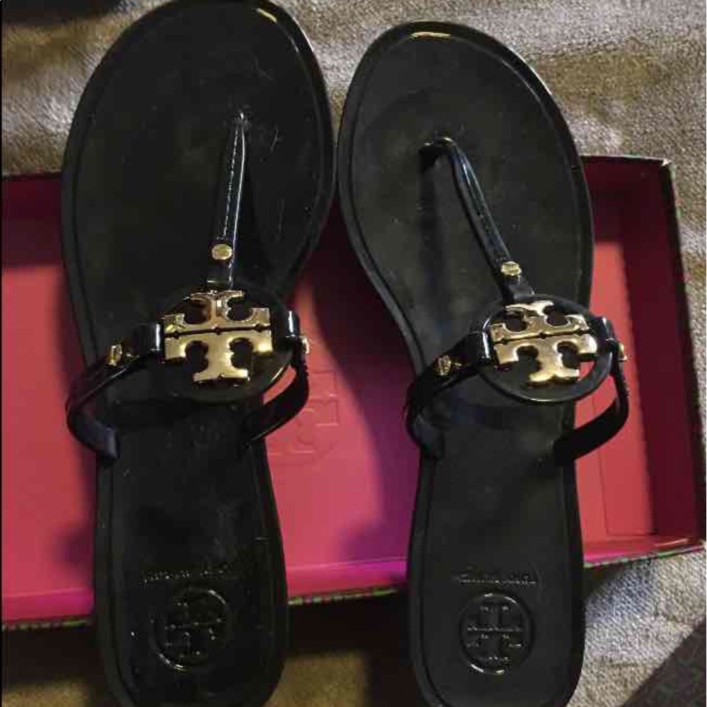 Tory Butch gels never worn size 7