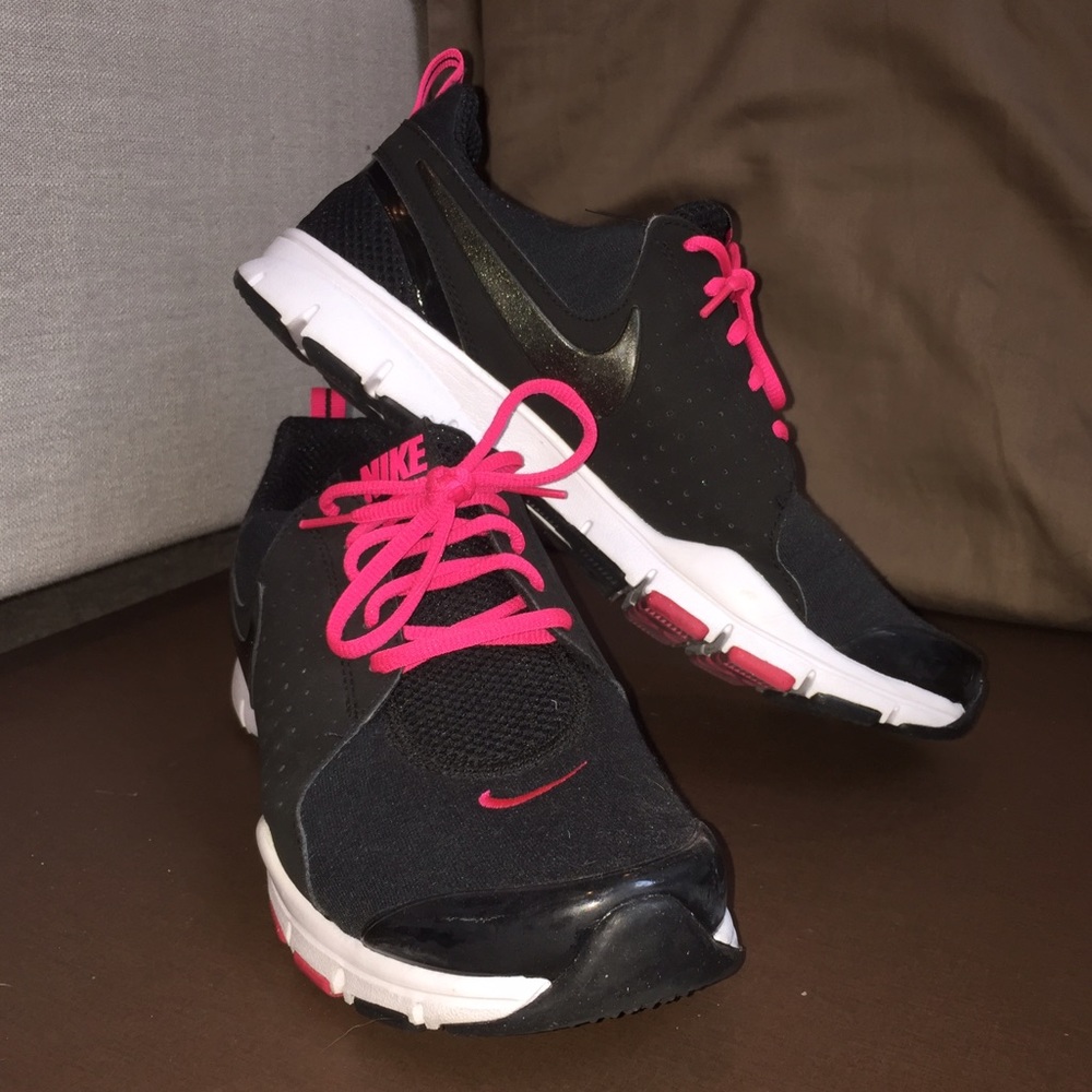 Black and Pink Nike Tennis Shoes