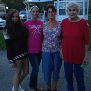 Meet your Posher, Danielle