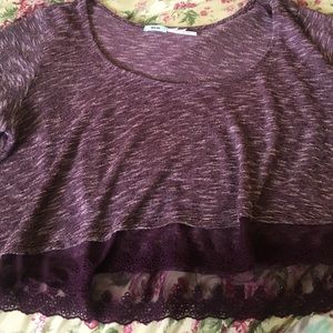 Flowy kimchi blue cropped shirt.