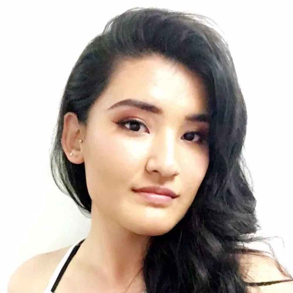 Meet your Posher, Nadira