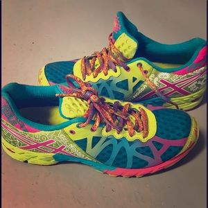 Asics running shoes size 9
