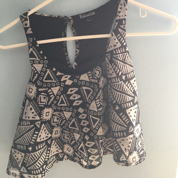 Crop top - Picture 2 of 3