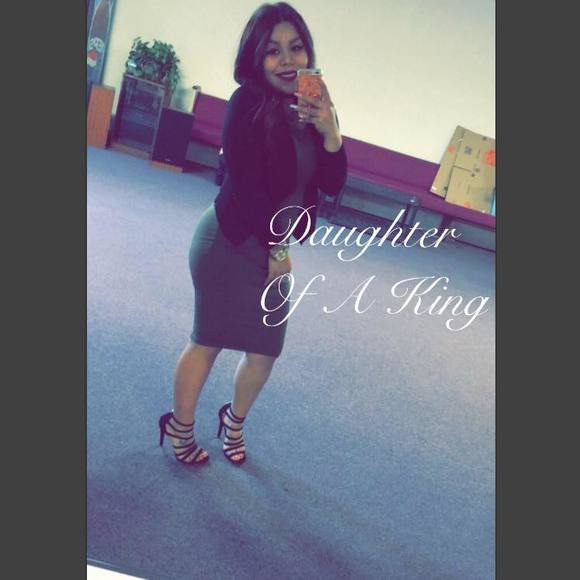 Meet your Posher, Lizbeth - Picture 1 of 1