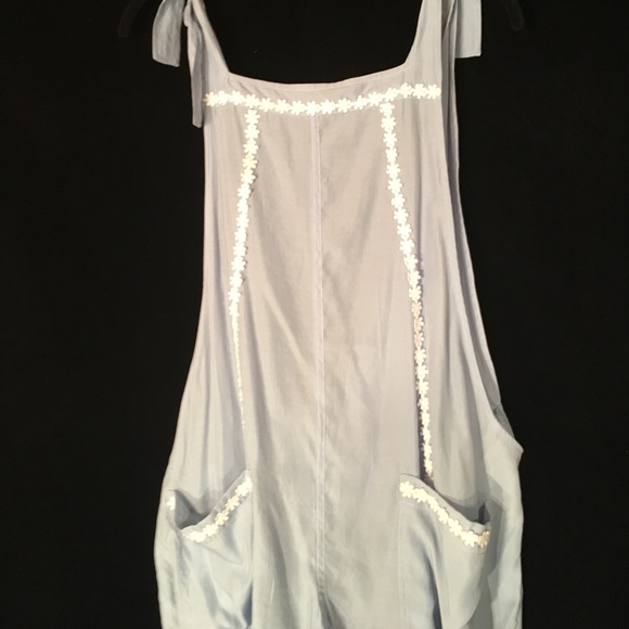 🎉SALE🎉 Urban Outfitters Romper - Picture 3 of 6