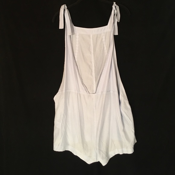 🎉SALE🎉 Urban Outfitters Romper - Picture 4 of 6