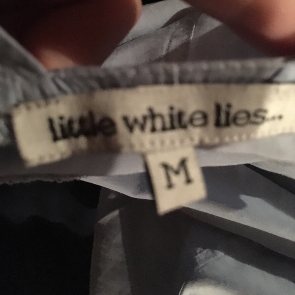 🎉SALE🎉 Urban Outfitters Romper - Picture 5 of 6