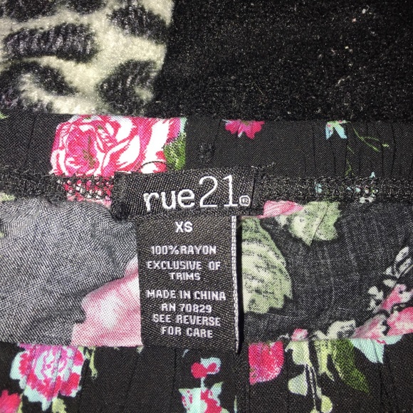 Shorts - Picture 2 of 2