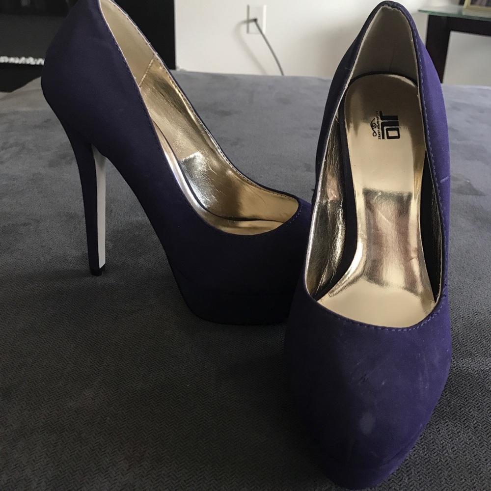 Purple Pumps