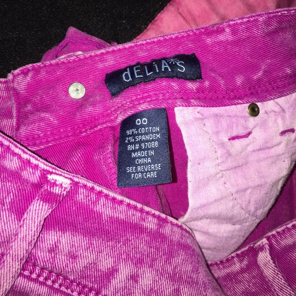 Shorts - Picture 3 of 3