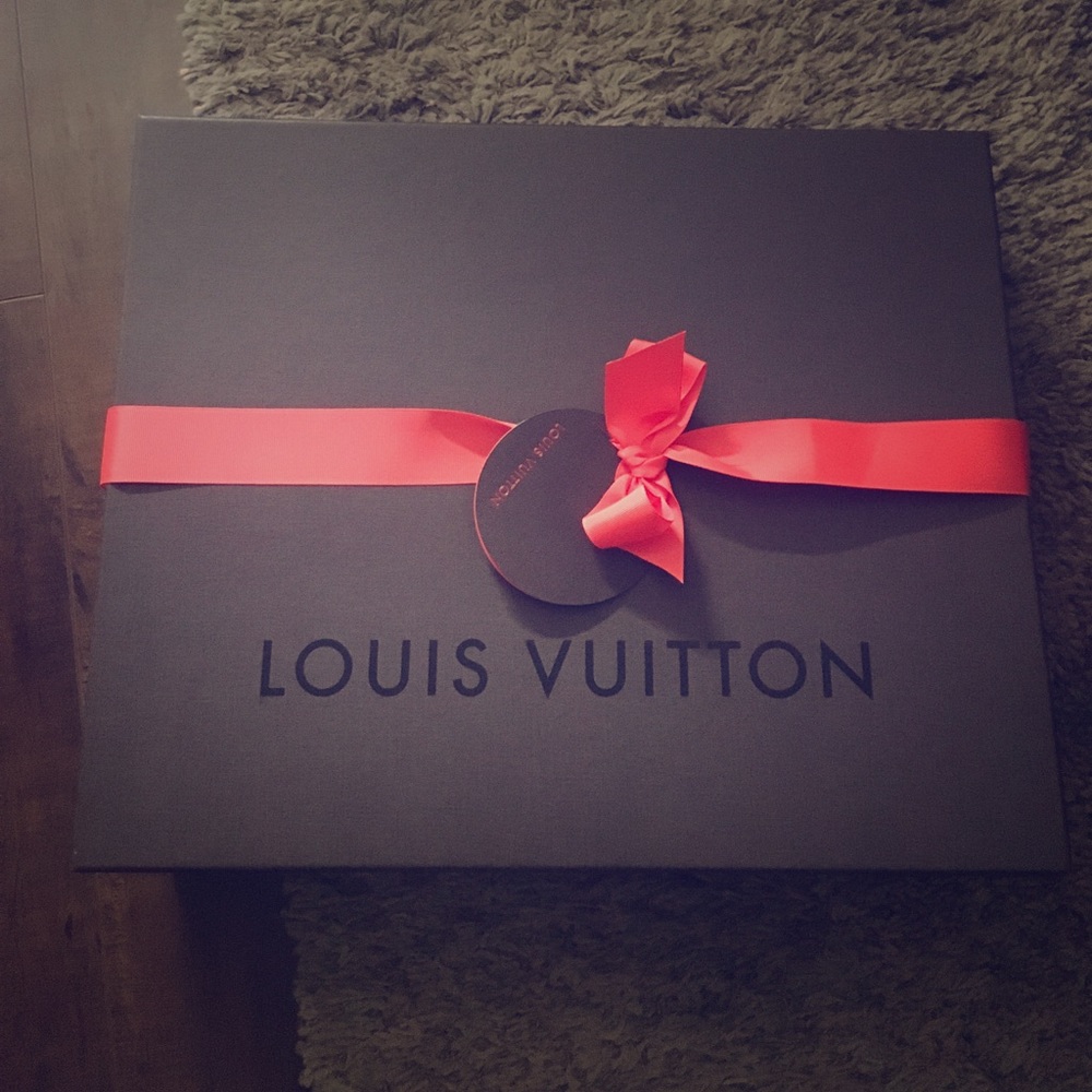 Original large Louis Vuitton Box and bag