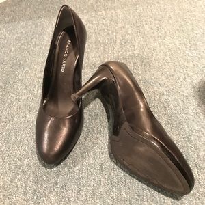 Franco Sarto black leather pumps with a 3" heel