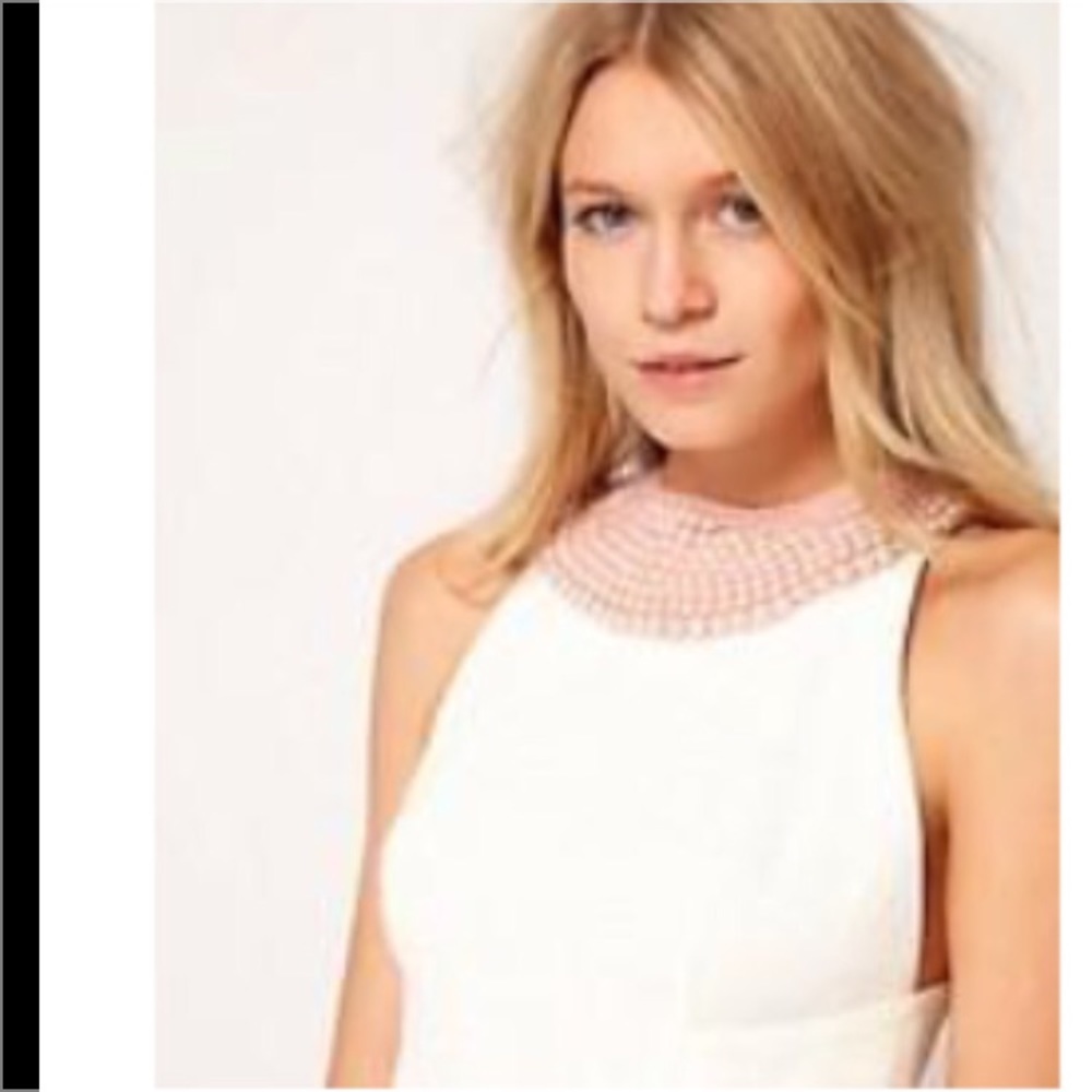 NWOT ASOS BRAND PINK PEARL BIB NECKLACE CHOKER
