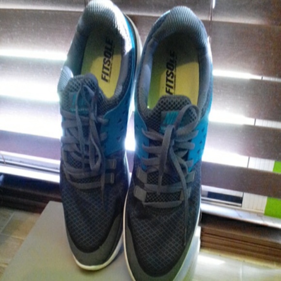 Nike - Picture 4 of 4