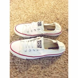 White Women's Shoreline Chuck Taylor Converse 8