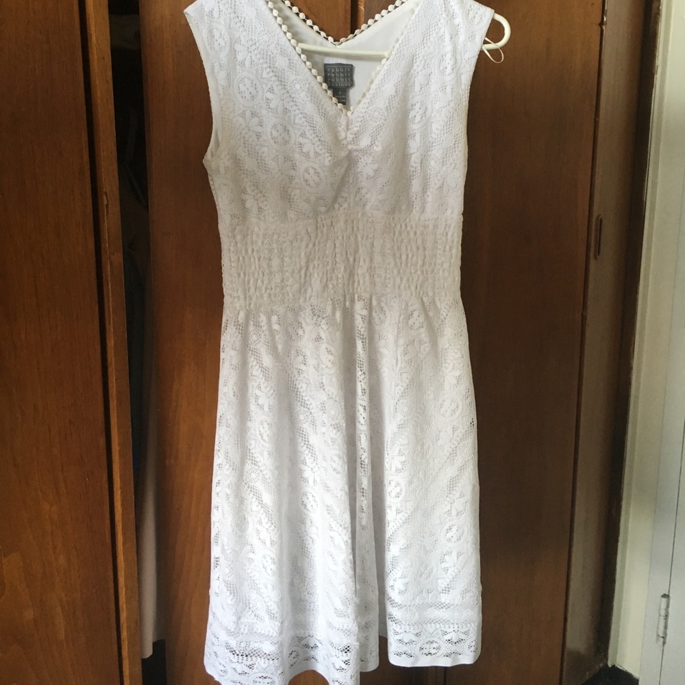 Casual lacy white, knee-length dress