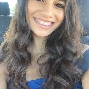 Meet your Posher, Alondra