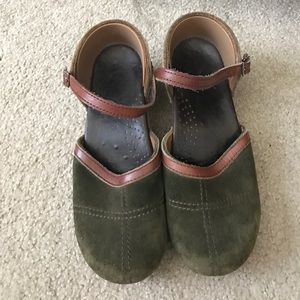 Excellent preowned Danskos