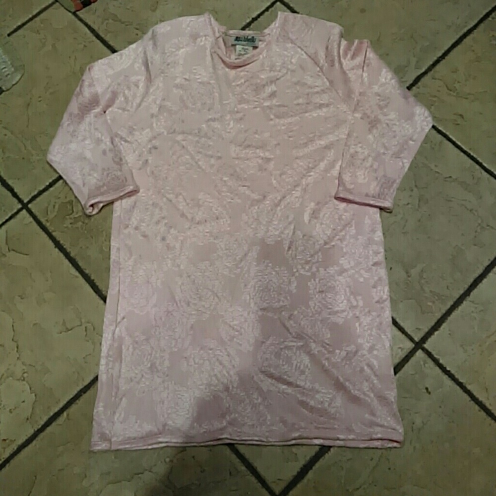Pink floral blouse women's Size M L . Like New
