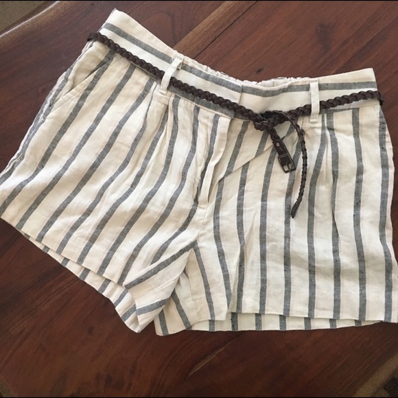 LOFT Pants - 🌿Sale🌿Cute stripped canvas shorts