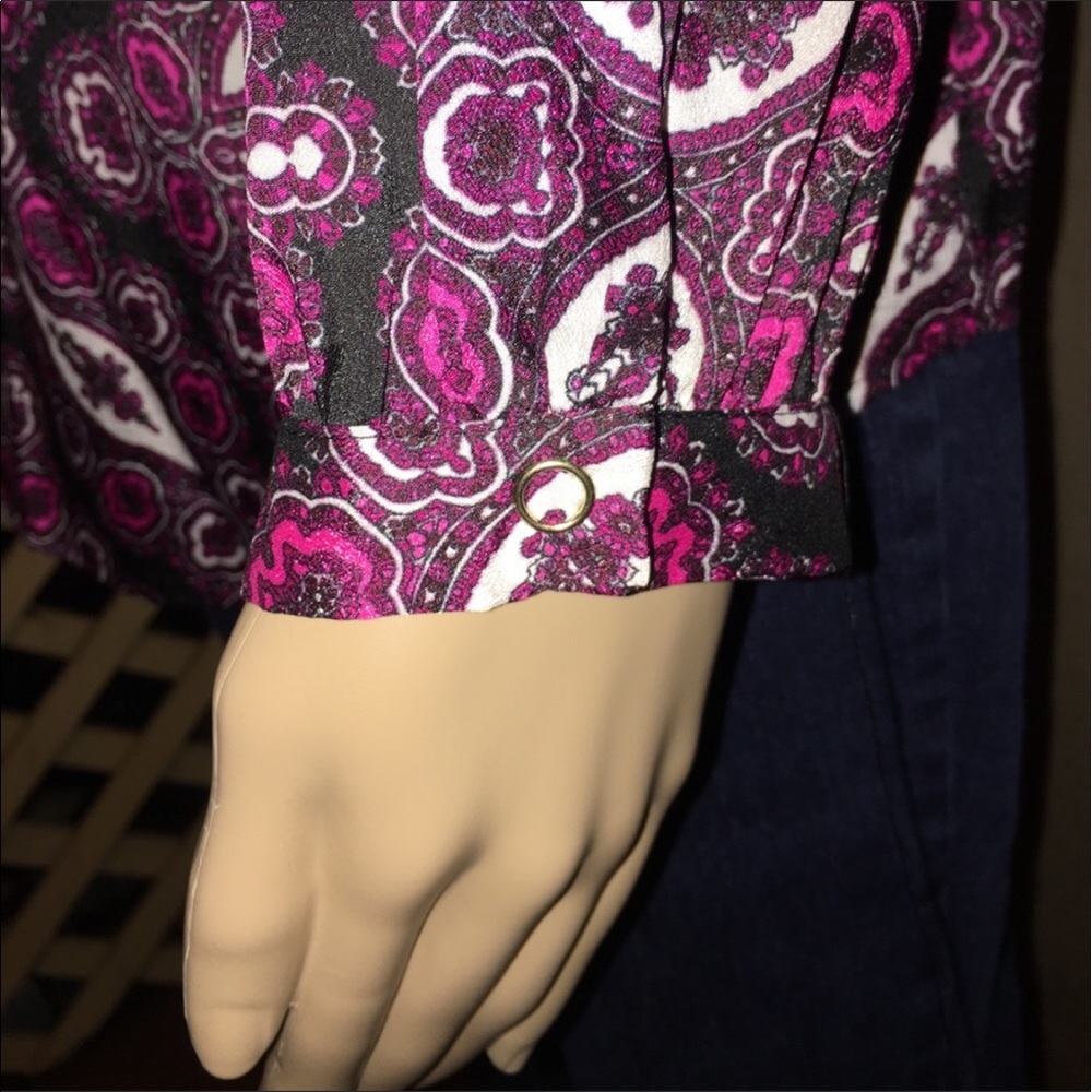 🆕 NY&C Chained Printed Blouse - Picture 3 of 4