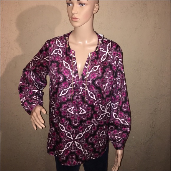 New York & Company Tops - 🆕 NY&C Chained Printed Blouse