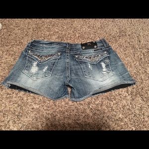 Miss me signature shorts